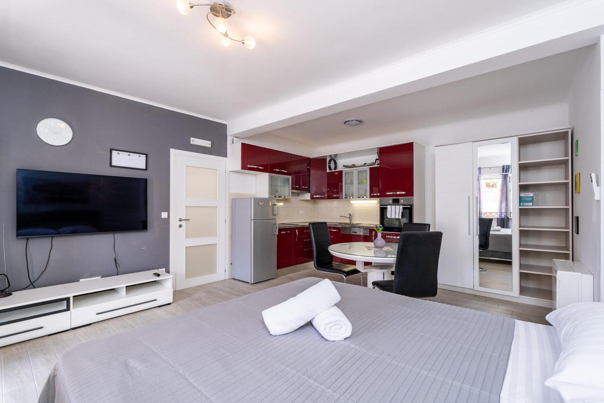 Feather Studio Apartment - Free Private Parking - Self Check-In Dubrovnik Exterior photo