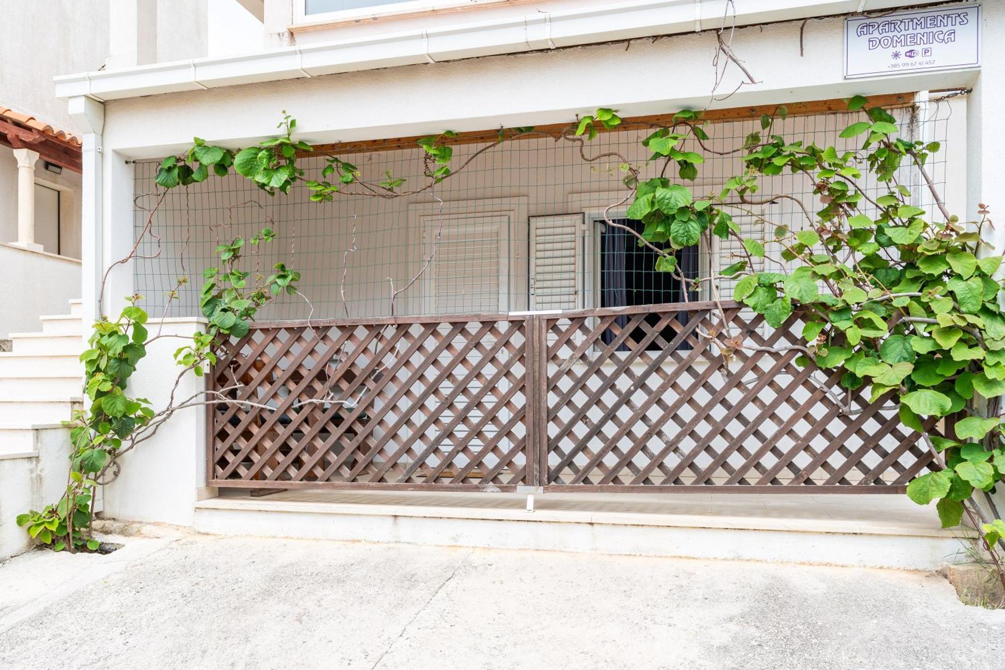 Feather Studio Apartment - Free Private Parking - Self Check-In Dubrovnik Exterior photo